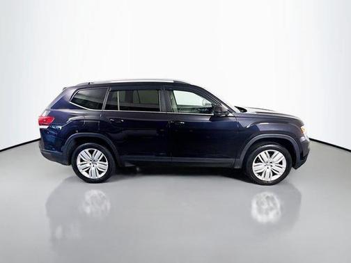 Deep Black Pearl Effect 2019 Volkswagen Atlas 3.6L SE w/Technology