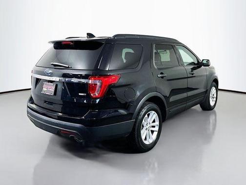 2016 Ford Explorer Base