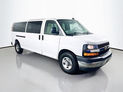2020 Chevrolet Express 3500 LT