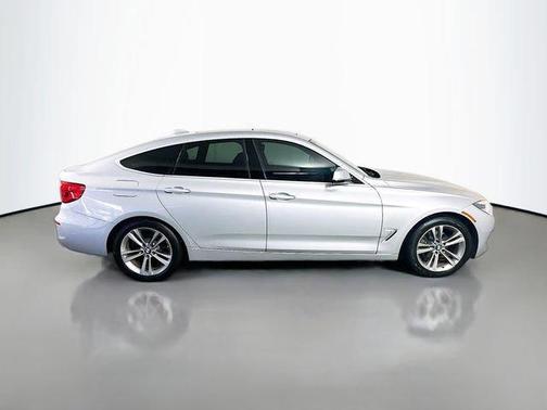 2017 BMW 330 Gran Turismo i xDrive