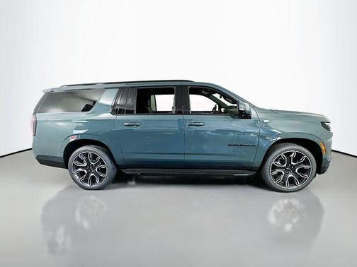 2025 Chevrolet Suburban RST