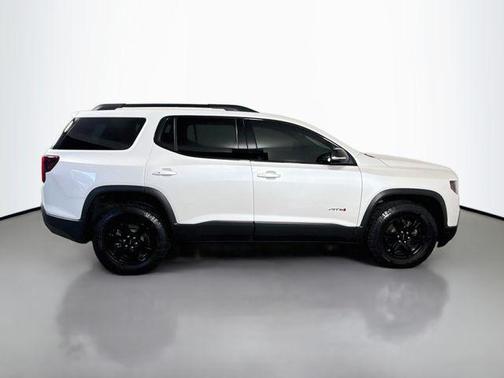 White Frost Tri-Coat 2023 GMC Acadia AT4