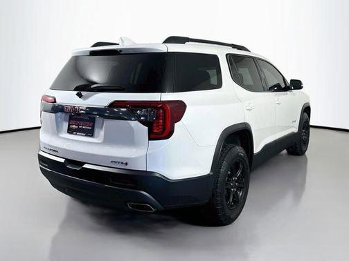 White Frost Tri-Coat 2023 GMC Acadia AT4