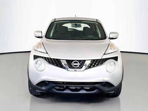 Brilliant Silver 2016 Nissan Juke S