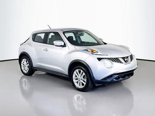 Brilliant Silver 2016 Nissan Juke S