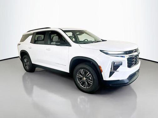 Polar White 2026 Chevrolet Traverse LT