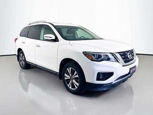 2017 Nissan Pathfinder S