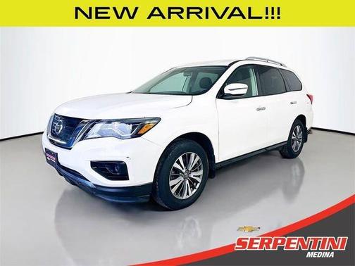 2017 Nissan Pathfinder S