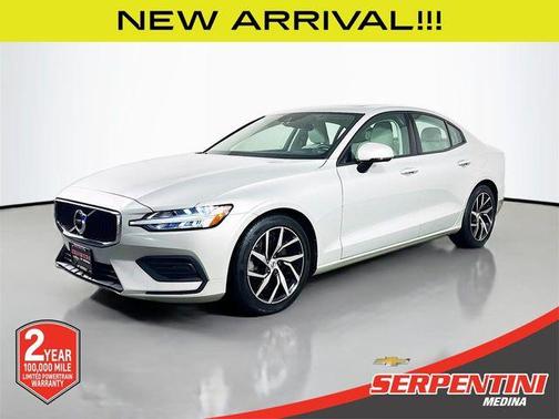 2020 Volvo S60 T6 Momentum