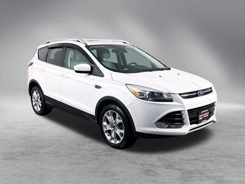 White Platinum Tri-Coat Metallic 2016 Ford Escape Titanium
