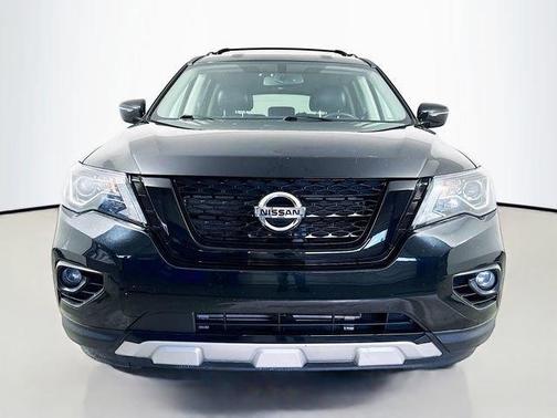 2020 Nissan Pathfinder SV