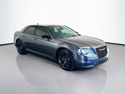 2019 Chrysler 300 Touring