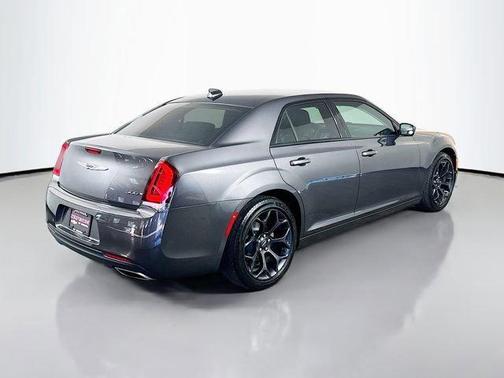 2019 Chrysler 300 Touring