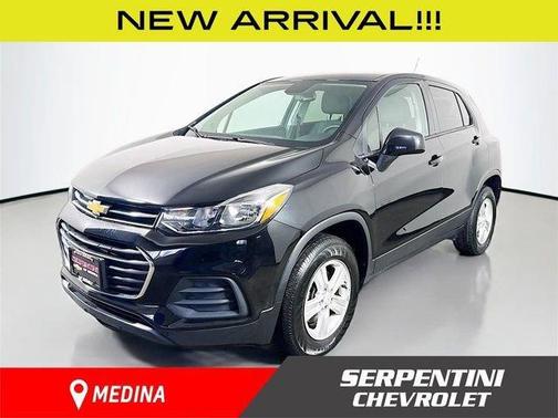 Mosaic Black Metallic 2020 Chevrolet Trax LS