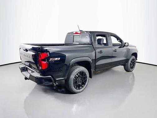 Black 2026 Chevrolet Colorado Z71