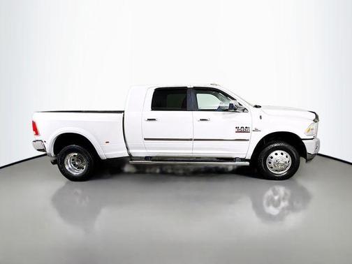 Bright White Clearcoat 2017 RAM 3500 Laramie