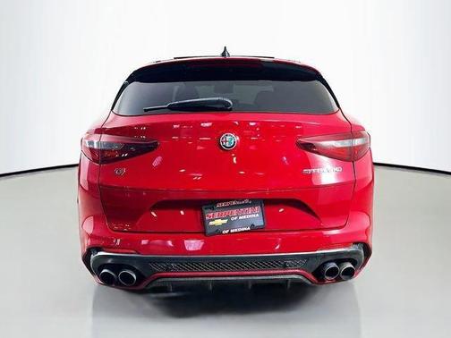 2018 Alfa Romeo Stelvio Quadrifoglio