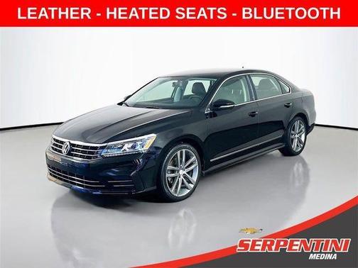 2016 Volkswagen Passat 1.8T R-Line w/ Comfort