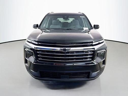 Mosaic Black Metallic 2026 Chevrolet Traverse LT