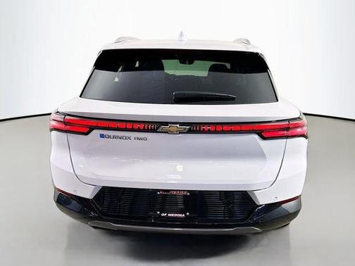 2026 Chevrolet Equinox EV LT 2