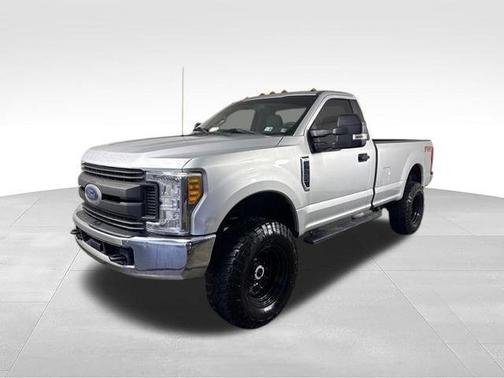 Ingot Silver Metallic 2017 Ford F-250 XL