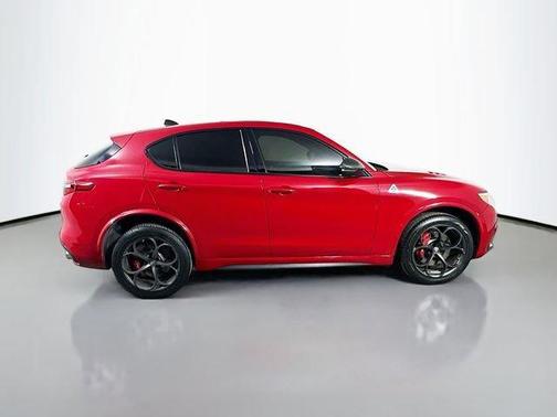 2018 Alfa Romeo Stelvio Quadrifoglio