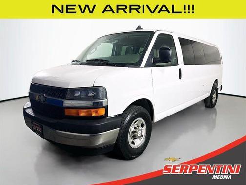 2017 Chevrolet Express 3500 LT