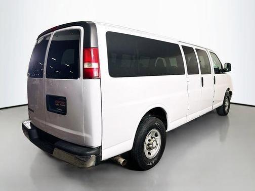 2017 Chevrolet Express 3500 LT