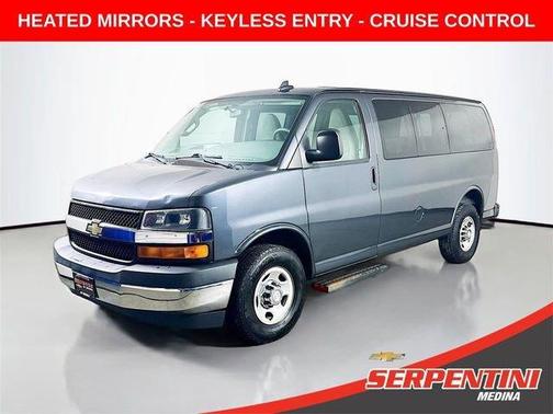 2017 Chevrolet Express 2500 LT