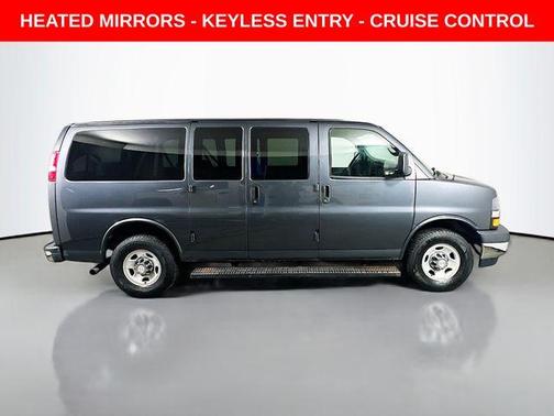 2017 Chevrolet Express 2500 LT