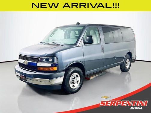 2017 Chevrolet Express 2500 LT