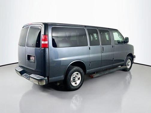 2017 Chevrolet Express 2500 LT