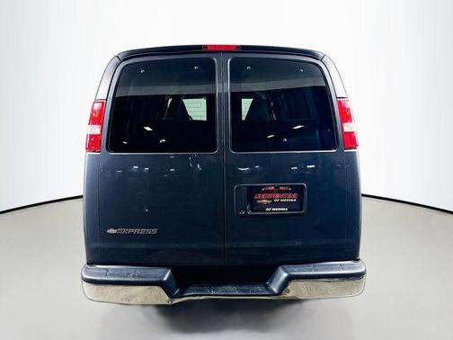 2017 Chevrolet Express 2500 LT