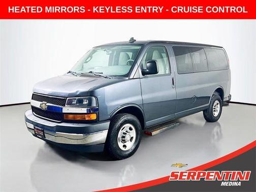 2017 Chevrolet Express 2500 LT