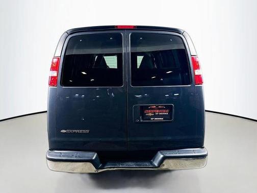 2017 Chevrolet Express 2500 LT