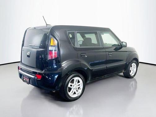 2010 Kia Soul +