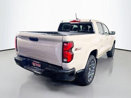Sand Dune Metallic 2024 Chevrolet Colorado Z71