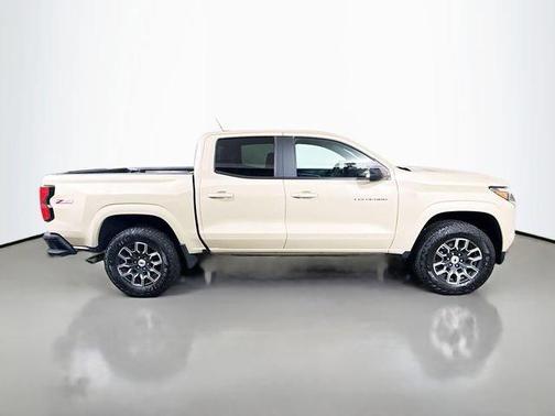 Sand Dune Metallic 2024 Chevrolet Colorado Z71