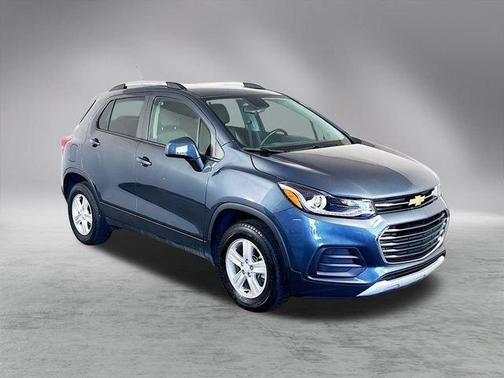 Shadow Gray Metallic 2021 Chevrolet Trax LT