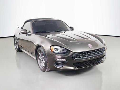 2017 FIAT 124 Spider Classica