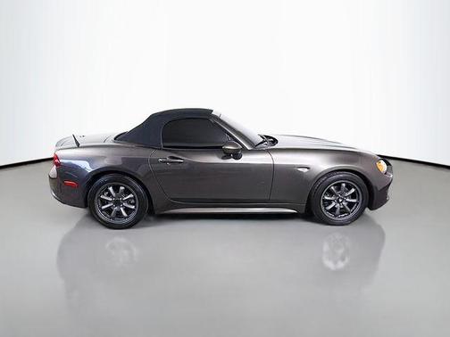 2017 FIAT 124 Spider Classica