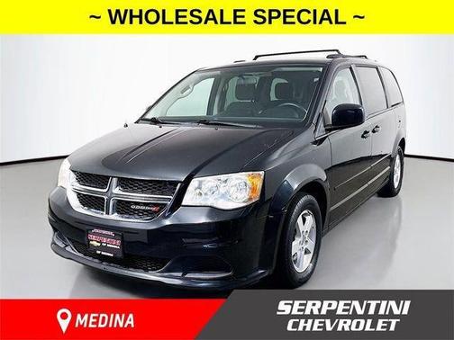 Brilliant Black Crystal Pearlcoat 2012 Dodge Grand Caravan SXT