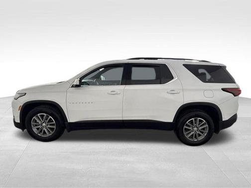 Summit White 2023 Chevrolet Traverse LT Cloth