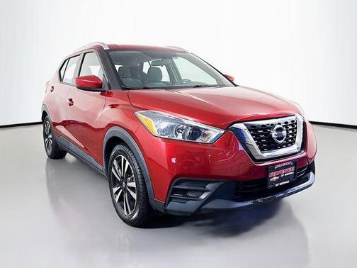 Cayenne Red 2019 Nissan Kicks SV