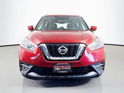 Cayenne Red 2019 Nissan Kicks SV