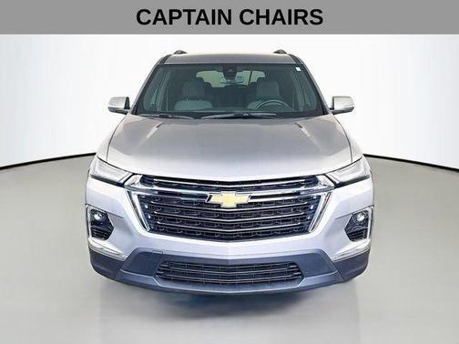 Sterling Gray Metallic 2023 Chevrolet Traverse LT Cloth