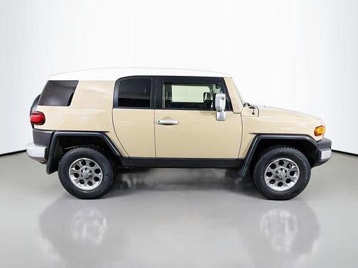 2013 Toyota FJ Cruiser Base