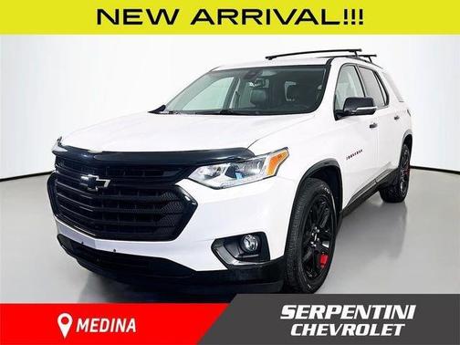 Iridescent Pearl Tricoat 2018 Chevrolet Traverse Premier