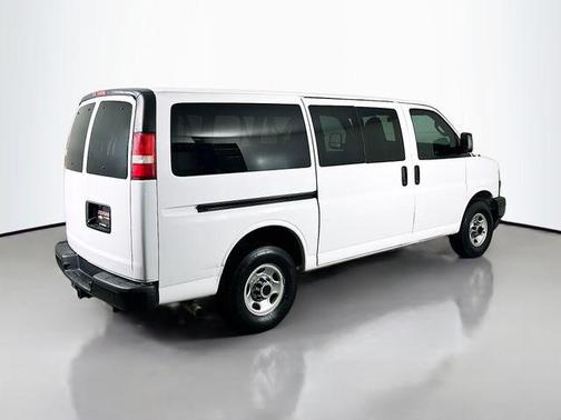 2022 Chevrolet Express 3500 LS