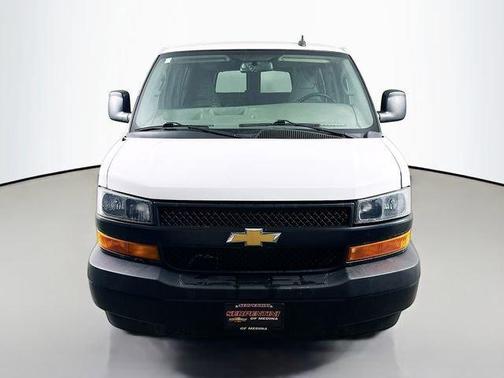 2022 Chevrolet Express 3500 LS